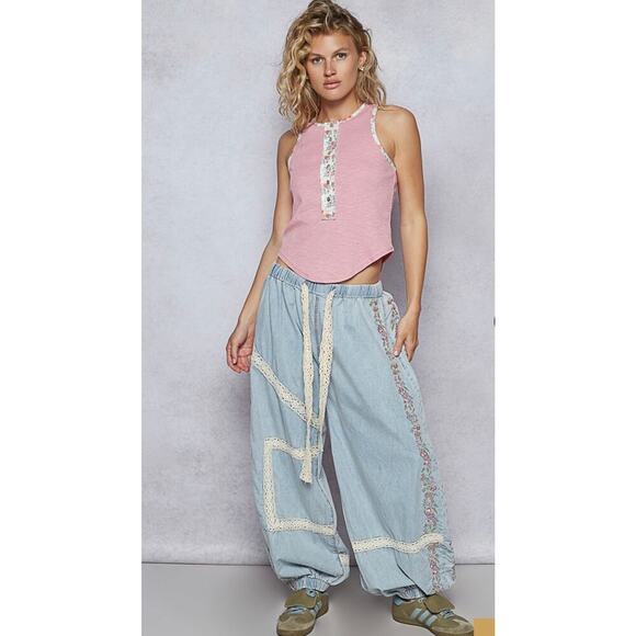 POL-Jogger pants in double gauze, embroidery detail - Picture 1 of 8